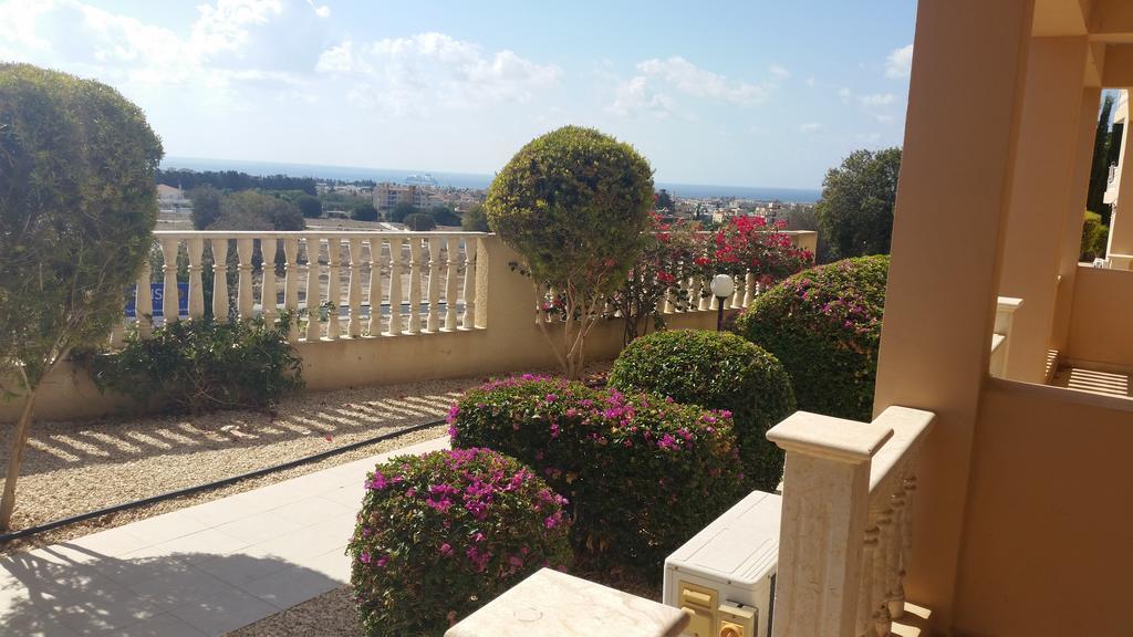Panorama Court Appartamento Paphos Esterno foto