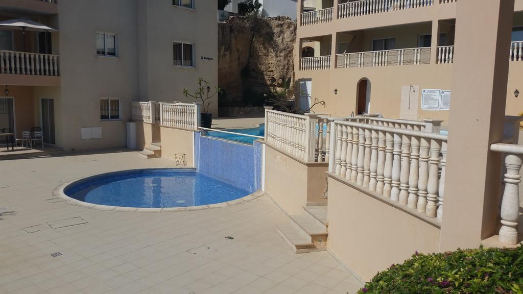 Panorama Court Appartamento Paphos Esterno foto